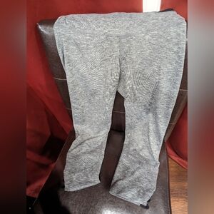 Women's small Prana Capri leggings in grey